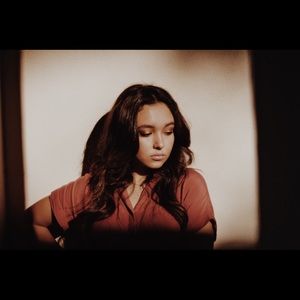 Meet your Posher, Esther